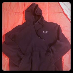 Men’s Under Armour black pullover hoodie
